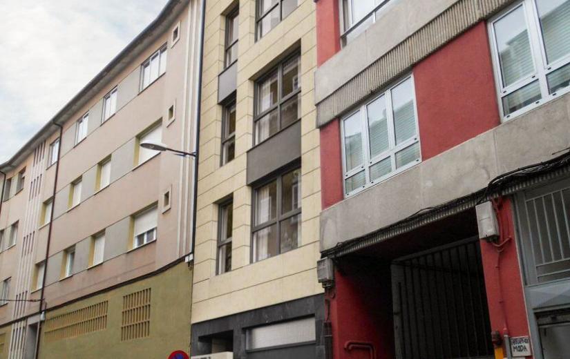 Fachada edificio Dmanan en Rúa da Xesta, Lugo